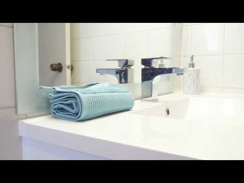 2/16 Strong Street, St Johns - Michael Ataman