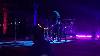 H.E.R performs “Wait For It” and “Best Part” LIVE