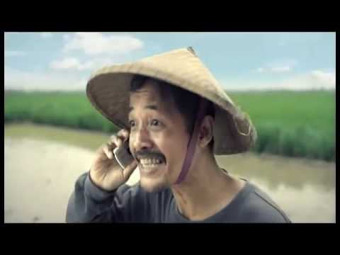 4 AXISGSM   Berpelukan   'Group Hug'