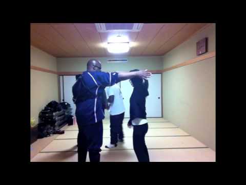 Stress Factor: WSD (英語で教える女性護身術) – Overview