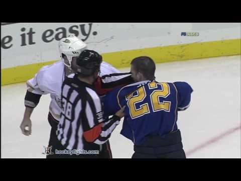 Bobby Ryan vs David Perron Oct 11, 2010