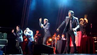Human Nature - Reach Out I'll Be There - Perth 12/12/10 @ Kings Park Botanic Garden