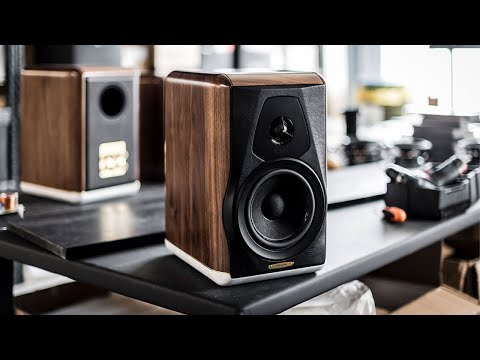 External Review Video ENOzLCXz-8s for Sonus faber Electa Amator III Bookshelf Loudspeaker w/ Stand