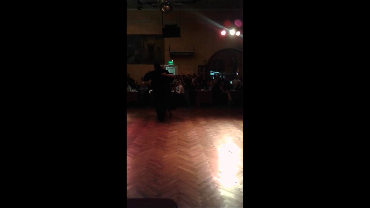 Yanina Erramouspe y Leo Ortiz, "Meta fierro"