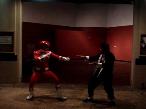 Bruce Lee vs Red Power Ranger