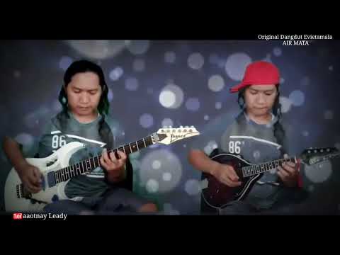 Lagu ini populer di tahun 2003 an selalu di bawain saat kaulan artis di panggung pokoke jooss wuasek