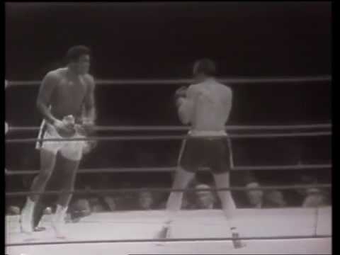 Muhammad Ali vs Henry Cooper II 21.5.1966 - World Heavyweight Championship (6th Rd TKO)