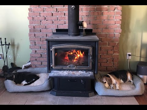 Episode 17  Flash Freeze: Cozy Knitting - a knitting and spinning podcast