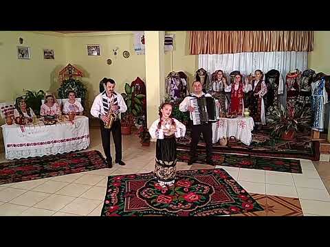 Aiana Maria Rada ~ I-o mi-s fată din Banat *Etno Tv