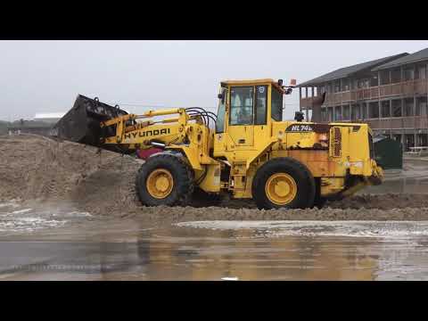 11-07-2021 Buxton, NC-Noreaster closes Hwy 12 in OBX, trucks stuck in sand SOT driver