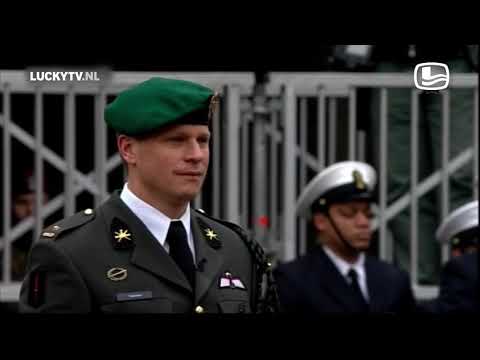 Willy en Max - Een onderscheiding voor Gijs | LUCKYTV (2014)