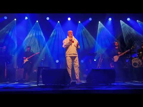 Paulo de Carvalho - "O Homem das Castanhas" / "Os Putos" / "Lisboa, Menina e Moça" (Évora)