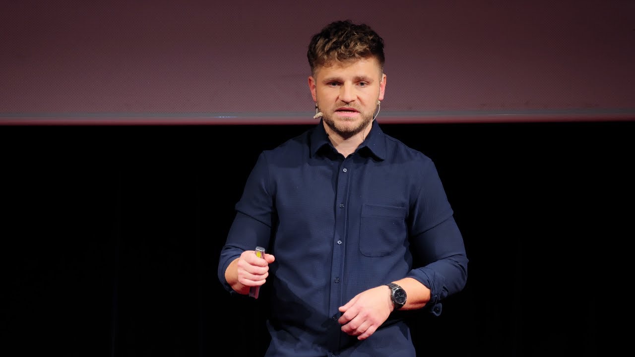O kręgosłupie, który chrupie i nerwach, które drżą | Mateusz Warzecha | TEDxMościce