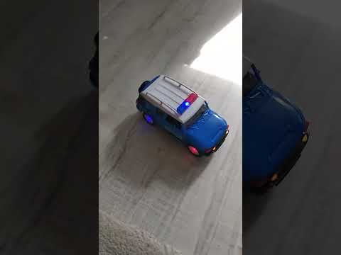 фото машинка полиция танцующая 0
