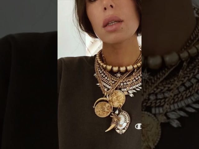 Vídeo relacionado con HIVTE Gargantilla de Encaje Negro para Mujer, Collar de Joyería Gótica, Accesorio Gótico con Cristal, Collar Negro Sensual, Accesorio para Disfraz Gótico