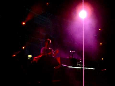 Armin Van Buuren vs Cirez D - on off of love @ ETMA, Guatemala 19-02-2010