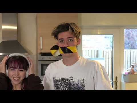 Max & Harvey Baking Without Our Senses