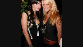 Ashee Simpson and Jessica Simpson - Little drummer boy