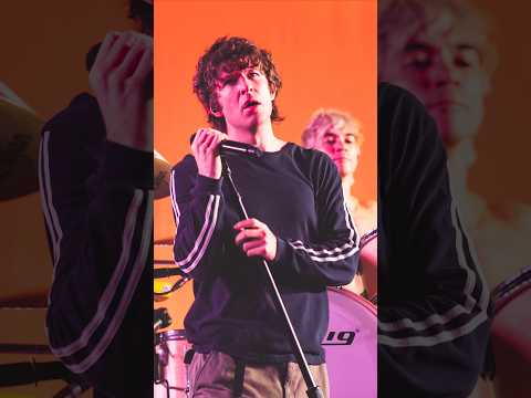 La banda TURNSTILE recauda 242.000 euros para las víctimas de Palestina, Líbano y Sudán #shorts