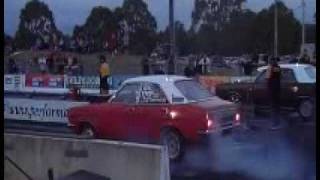 preview picture of video 'WARWICK DRAG RACING MARCH 2009 - CENTURA'