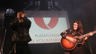 FREDI LEIS Desenchufado canta MARIPOSAS en el CONCIERTO DEL VOLUTUNTARIADO (Madrid, 04-12-2018)