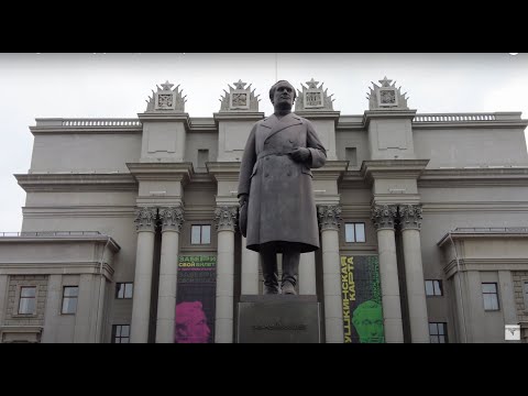 Walking streets | Kuybyshev square, Chapaev monument | Samara, Russia