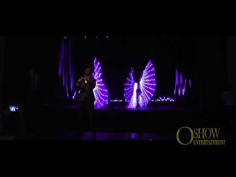 Led choreography with live vocal