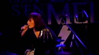 Sarah Blasko - Is my baby yours ? (live in Paris, 9/12)