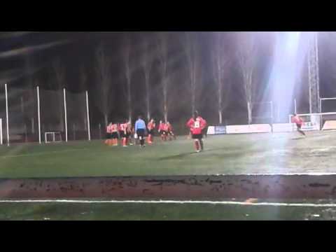 Golazo de falta de la jugada de Ainhoa, jugadora del Salamanca FF 'B'