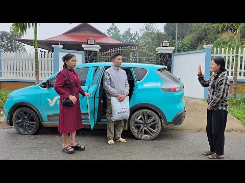 A tearful farewell. Mr. Jack went with his mother for medical treatment, leaving tieu Ly alone.