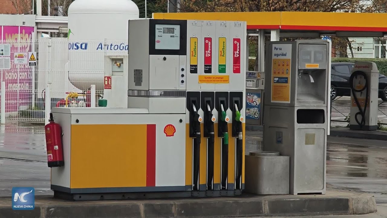 Precios del combustible suben en España ante la volatilidad del petróleo