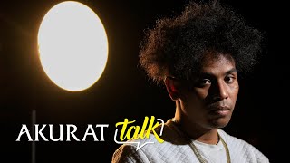 Download lagu Elmatu Kisahkan Cinta Beda Keyakinan di Lagu “Bukan Dia Untukku” | Akurat Talk (3/4) mp3