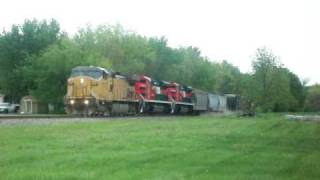 preview picture of video 'Brand New Ferromex SD70ACe's on maiden run!!!! # 4020 & 4016 (05/01/2011)'