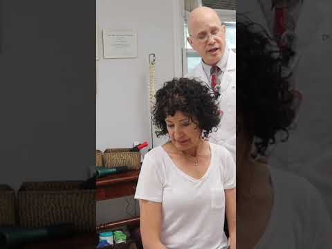 Thai Hammer Tapping Removes Pain In Neck On My Sister