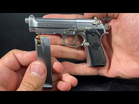 Mini Beretta M92 in 1:3 Scale