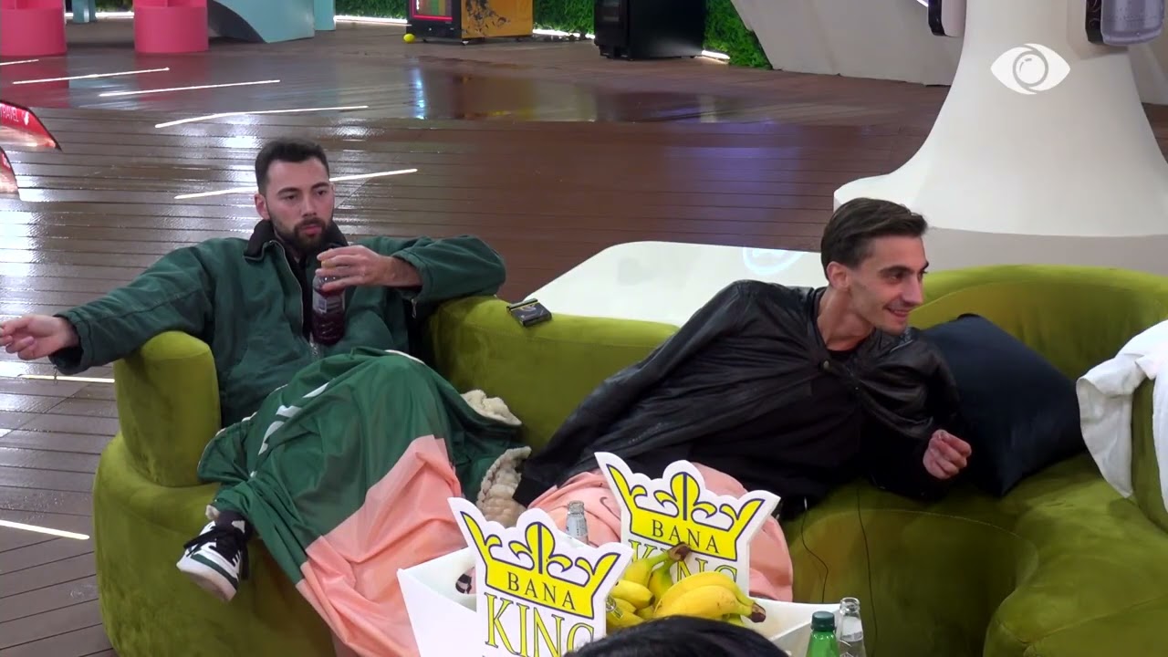 E di se çfarë vlerësoj më shumë tek këngët e tua/ Juxhini bisedon me Kristin