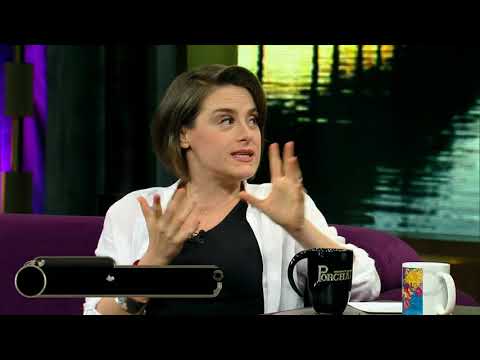 Maestrini conta como escapa dos inúmeros pedidos para imitar Bozena