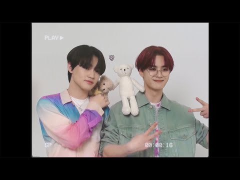 천사 같은 목소리 👼🏻 | KUN, CHENLE - free love (HONNE) Cover Behind