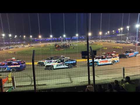 World Banger Final 1st lap crash - Ricky Finney