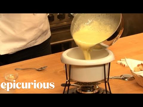 How to Make Swiss Cheese Fondue