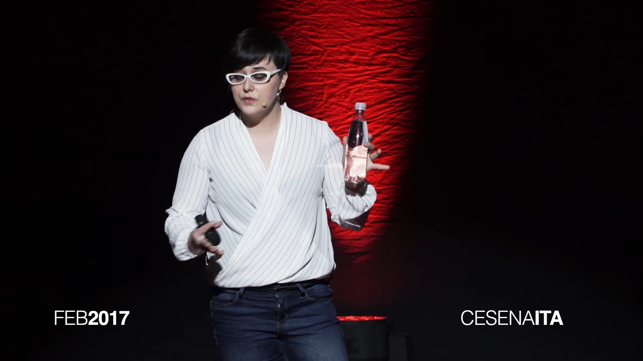 Porto mia figlia addosso | Elisa Brunelli | TEDxCesena