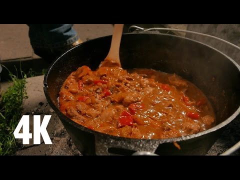 Canada Gulasch aus dem Dutch Oven - BBQ Grill Rezept Video - Die Grillshow 152