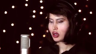 Only happy when it rains - Adriana