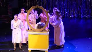 It&#39;s Raining On Prom Night