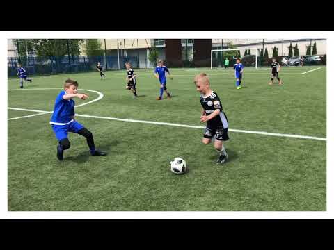 Dap Kielce 2010 - FA Jędrzejów - 3:4, bramki Mikołaj Palka, Kordian Sobczyk, Oskar Kamizela