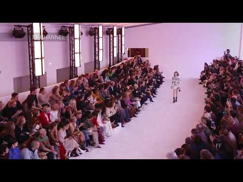 Kris Grikaite e Rebecca Leigh Longendyke :Chloe Outono/inverno 2019 2020