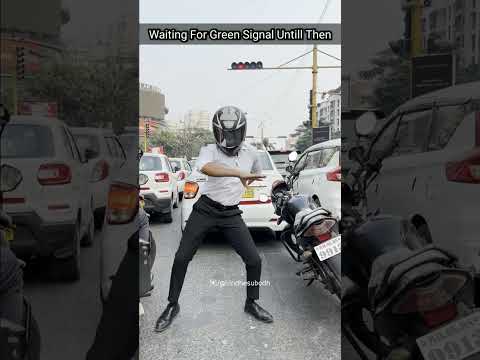 Vaathi Coming - Master | Thalapathy Vijay | Anirudh | Subodh Londhe HelmetGuy | Traffic Signal Dance