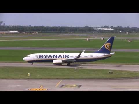 Ryanair Aircraft in Action!