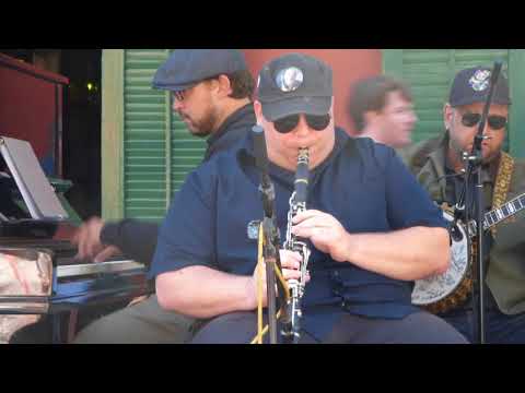 The Harlem Hamfats' 'Root, Hog! Or Die!' played by The Shotgun Jazz Band.