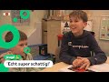 Kinderen uit groep 7 en 8 lezen voor aan kleuters